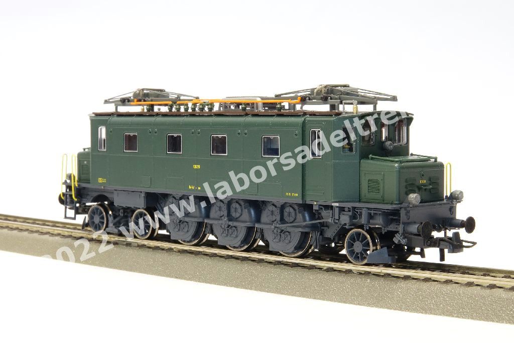 Locomotiva elettrica SBB Ae 3/6 10639 di 1° serie, livrea verde con fanali elettrici, epoca IV - Digital Sound