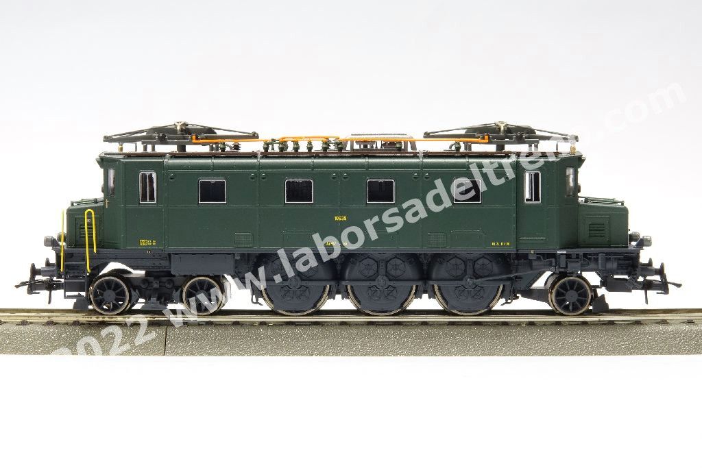 Locomotiva elettrica SBB Ae 3/6 10639 di 1° serie, livrea verde con fanali elettrici, epoca IV - Digital Sound