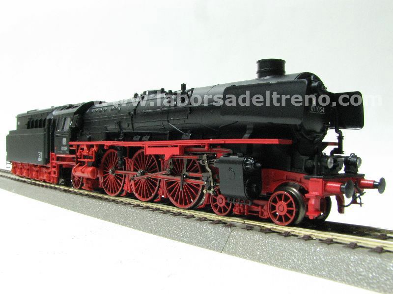 Vaporiera per treni rapidi Br 01.10 delle DB, tender a nafta, ep. III - MFX+ Digital Sound