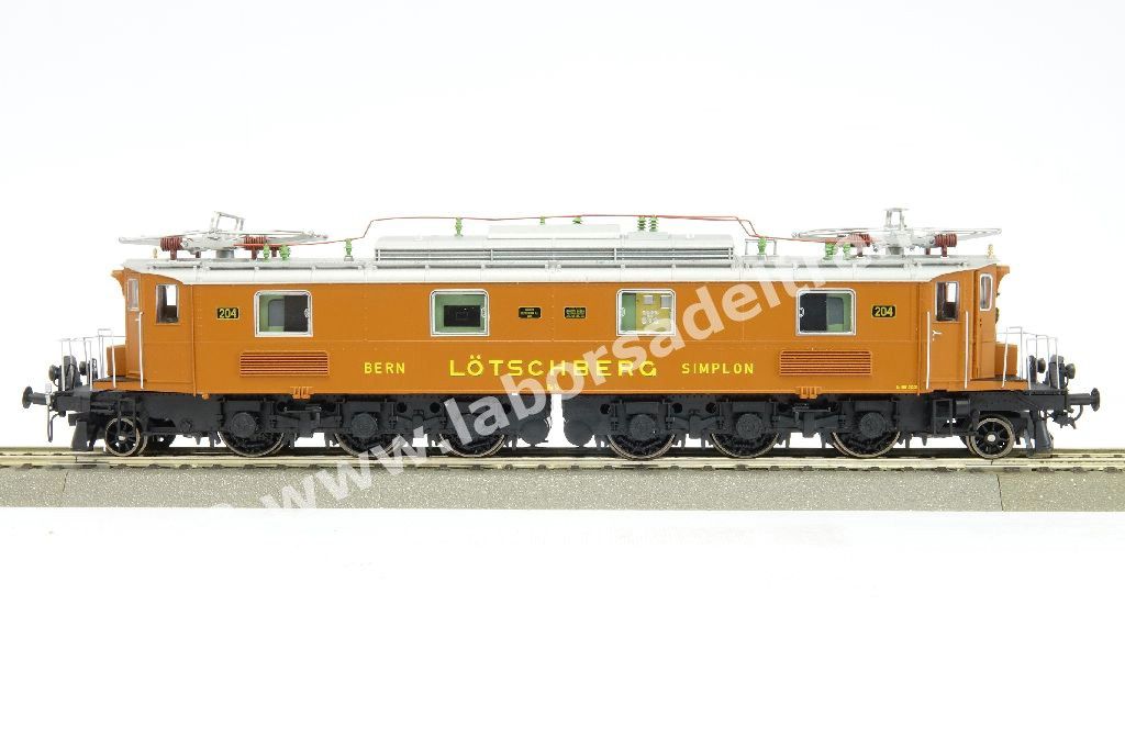 Locomotiva elettrica BLS Be 6/8 204 costruzione Breda, stato di origine con livrea marrone, con avancorpi, ep. II