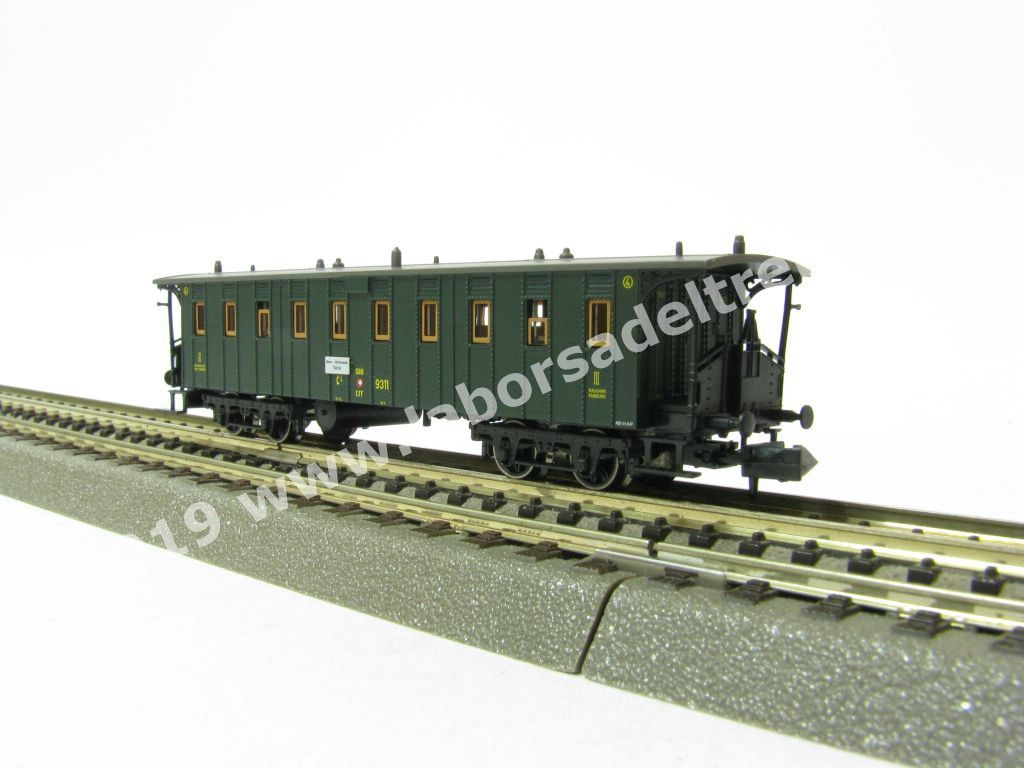 Carrozza a terrazzini a carrelli SBB tipo 'Americane' di 2°/3° cl., logo a scudo, epoca II/III