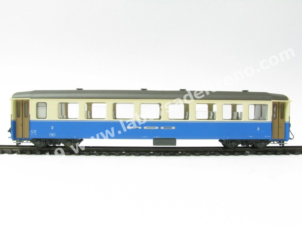 Carrozza a carrelli MOB di 2° cl., livrea blu/crema, epoca IV - Scala H0m