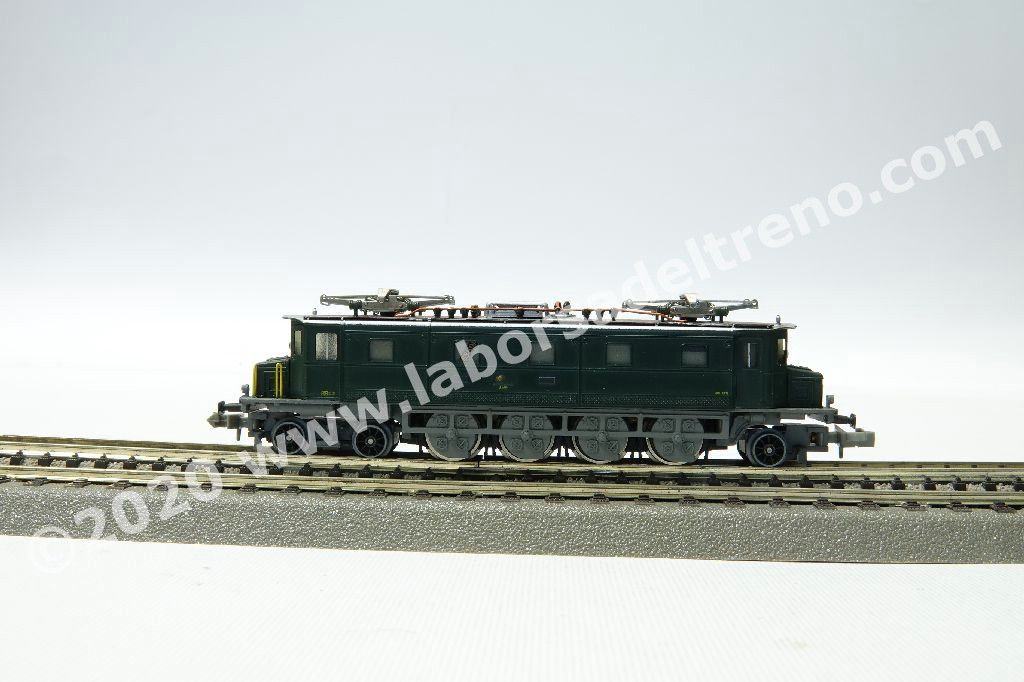 Loco el. Ae 4/7 delle SBB, livrea verde, ep. III/IV - scala N