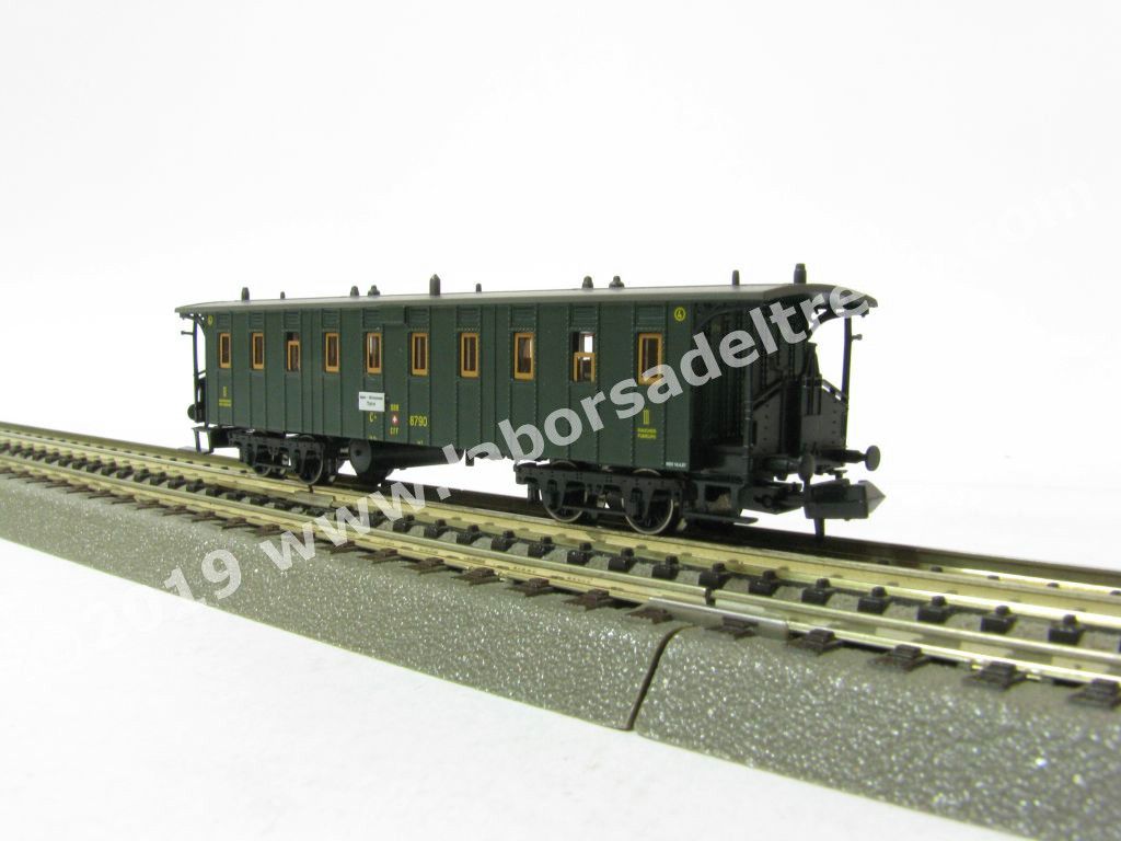 Carrozza a terrazzini a carrelli SBB tipo 'Americane' di 3° cl., logo a scudo, epoca II/III