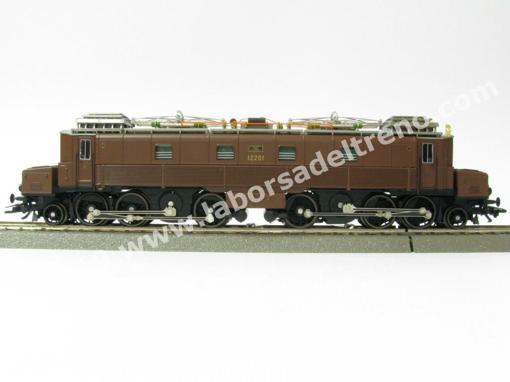 Locomotiva elettrica SBB Fc 2x3/4 12201 'Kofferli-Lok', poi Ce 6/8 I 14201 'Grossmutter', dep. Erstfeld, livrea marrone, epoca II - MFX Digital Sound