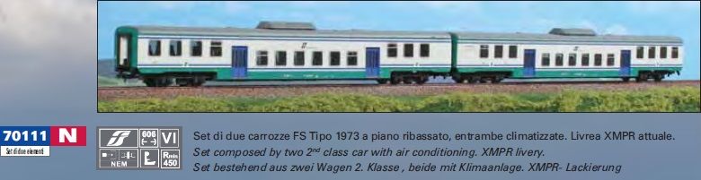 Completamento treno regionale Trenitalia composto da due carrozze piano ribassato tipo 1973 climatizzate, livrea XMPR, nuovo logo trenitalia, epoca VI