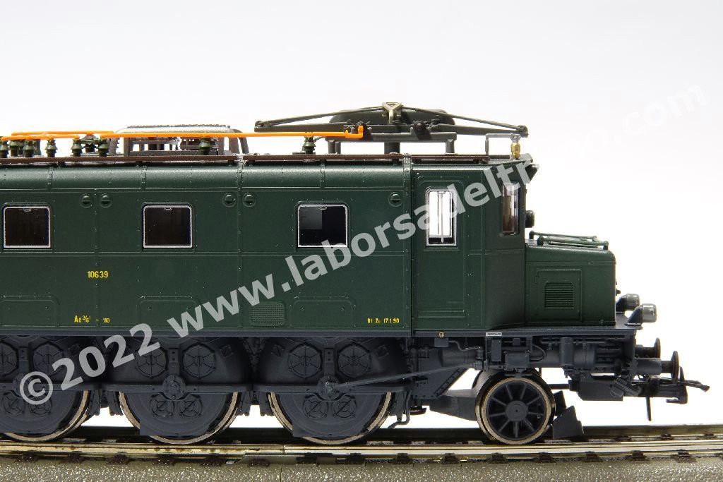 Locomotiva elettrica SBB Ae 3/6 10639 di 1° serie, livrea verde con fanali elettrici, epoca IV - Digital Sound