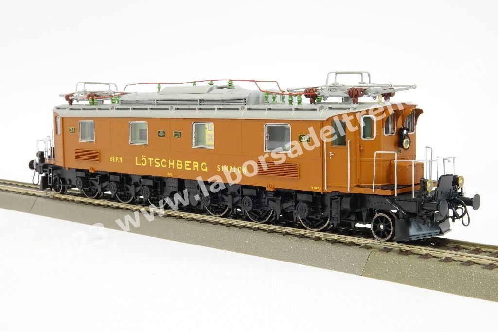 Locomotiva elettrica BLS Be 6/8 204 costruzione Breda, stato di origine con livrea marrone, con avancorpi, ep. II