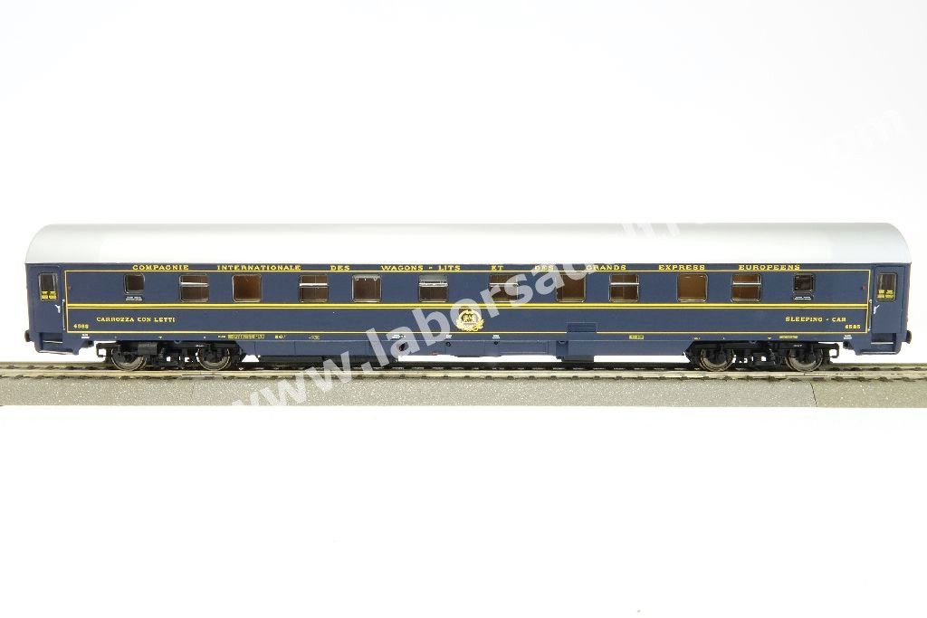 Carrozza letti tipo UHansa della CIWL, livrea e logo CIWL, assegnata al parco FS, ep. III