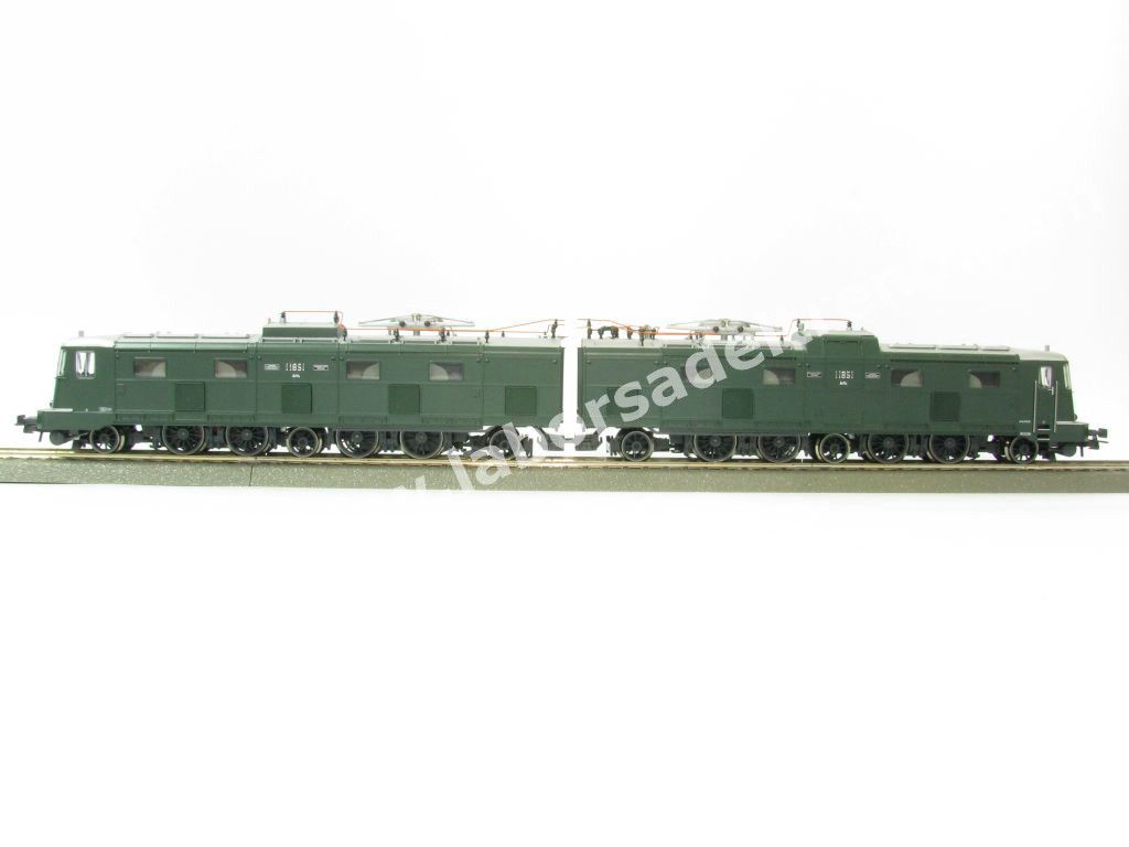 Locomotiva elettrica SBB Ae 8/14 11851 con frontali tipo Ae 6/6, due pantografi, livrea verde scuro, epoca III/IV - Digital Sound