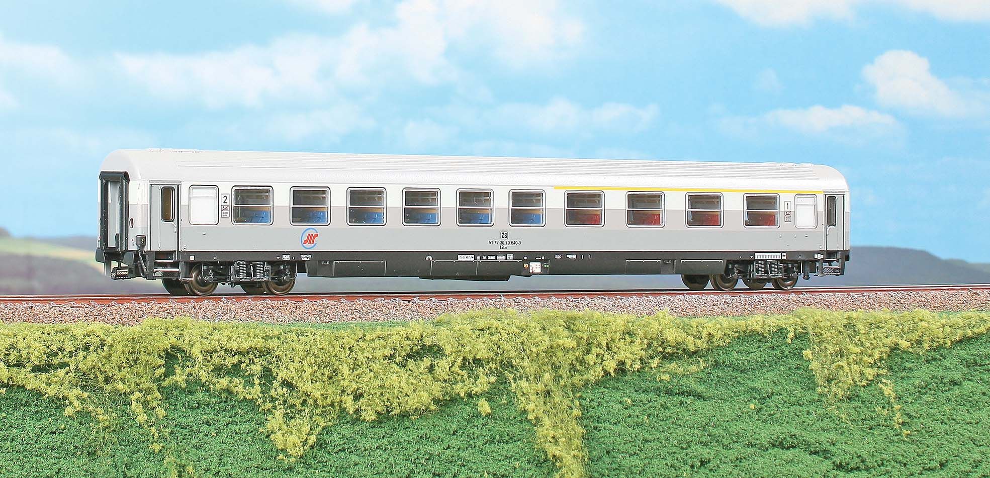 Carrozza tipo Z mista 1a/2a cl. Ferrovie Serbe ZS, livrea grigia, ep. V/VI