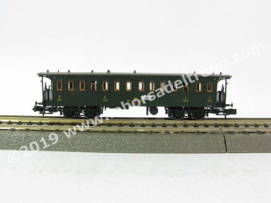 Carrozza a terrazzini a carrelli SBB tipo 'Americane' di 2°/3° cl., logo a scudo, epoca II/III