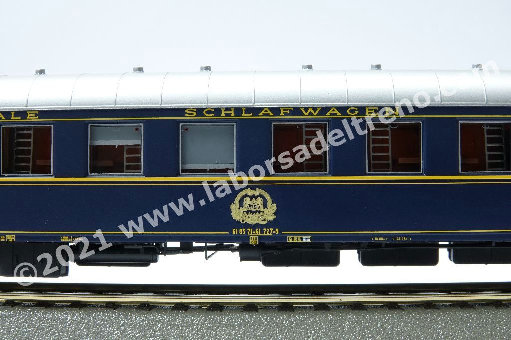 Carrozza letti tipo Ub costr. Ganz della CIWL, livrea blu CIWL con logo a ghirlanda, ep. IV