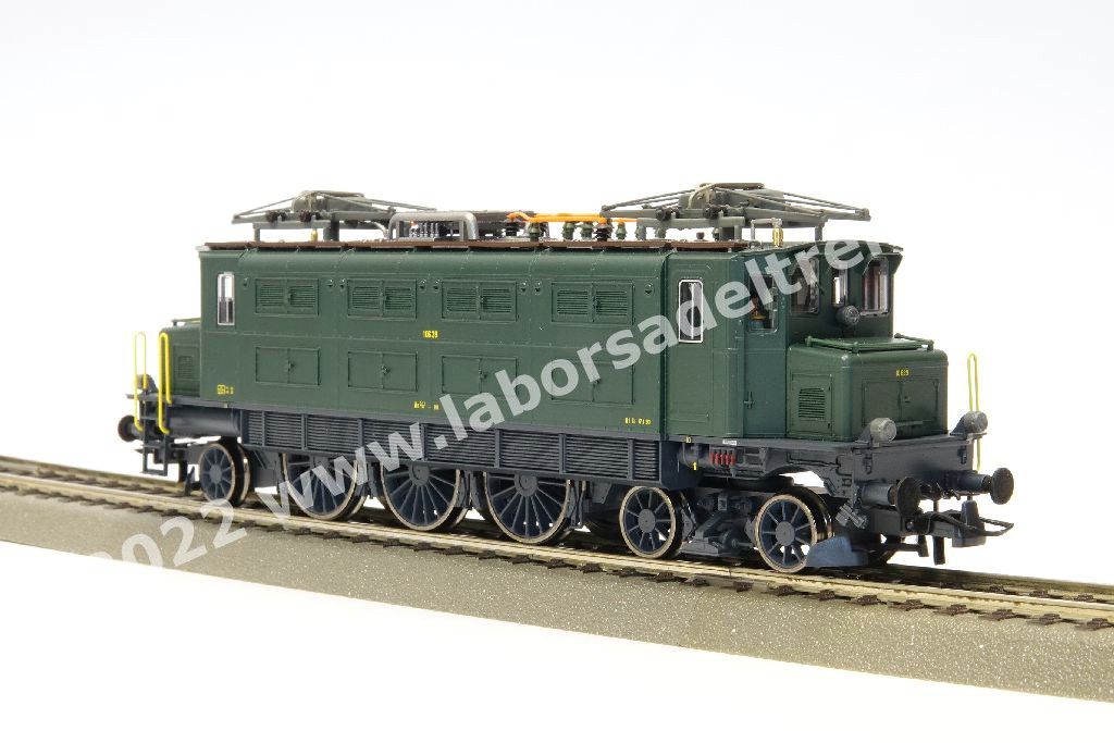Locomotiva elettrica SBB Ae 3/6 10639 di 1° serie, livrea verde con fanali elettrici, epoca IV - Digital Sound