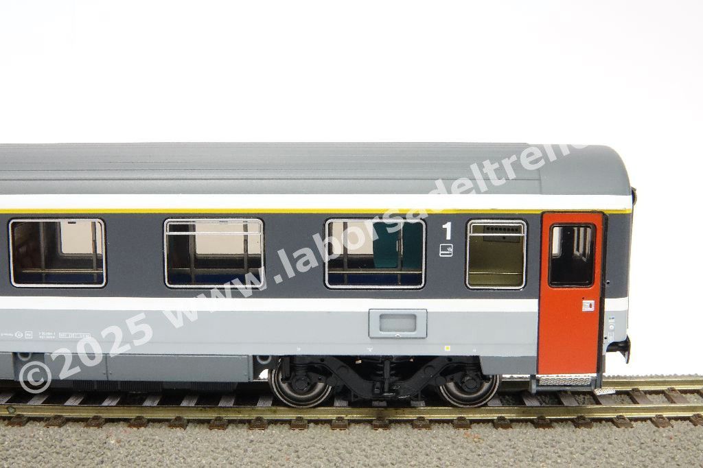 Carrozza tipo Eurofima di 1a cl. SBB, livrea EC, ep. VI