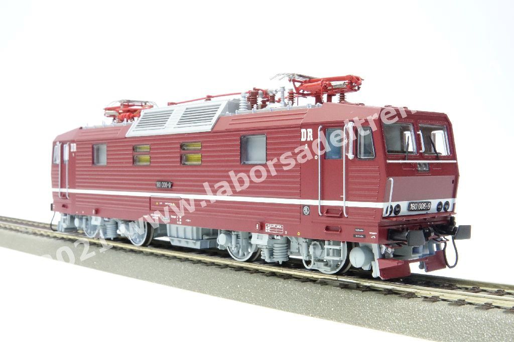 Locomotiva elettrica DR, Br 180 'Knodelpresse', costruzione Skoda, livrea bordeaux, ep. V