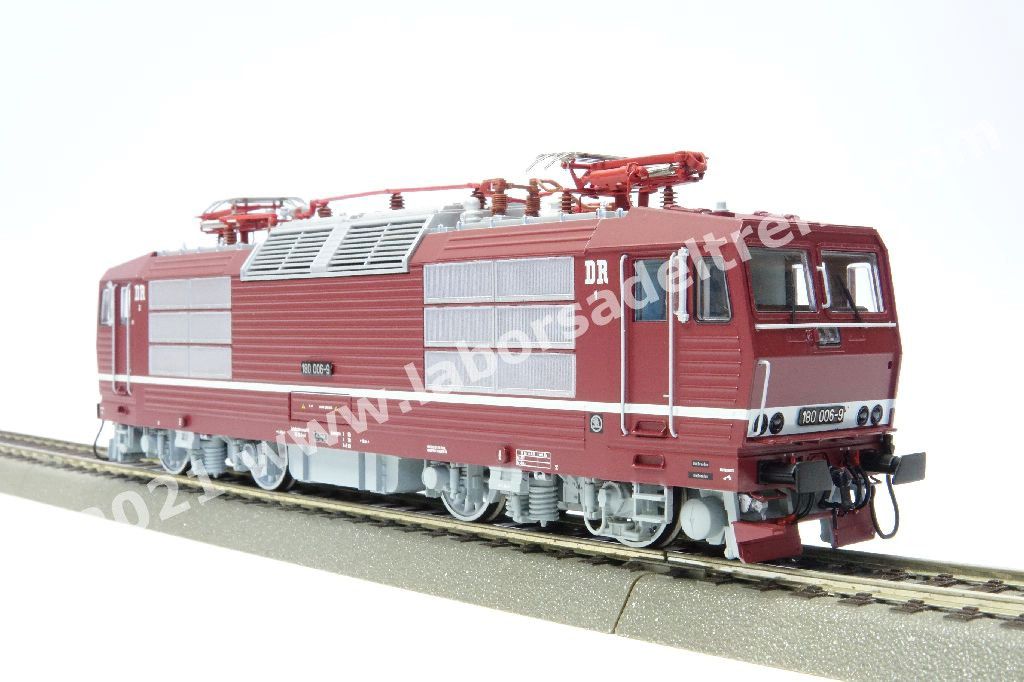 Locomotiva elettrica DR, Br 180 'Knodelpresse', costruzione Skoda, livrea bordeaux, ep. V