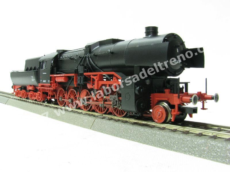 Locomotiva a vapore DB Br 42 con tender a vasca, fanali moderni montati sul blocco cilindri, epoca III - MFX Digital Sound